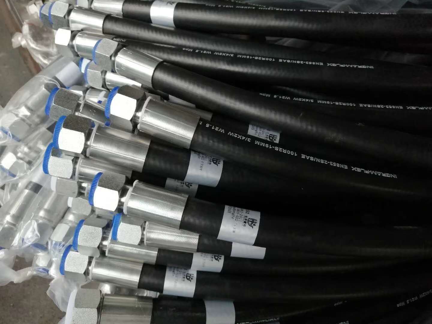 汽车尾板高压油管价格，汽车尾板油管总成生产厂家